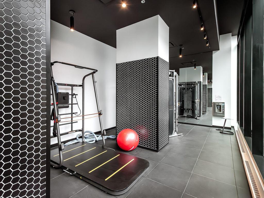 









1245


Rue De Bleury

, 4814,
Montréal (Ville-Marie),




QC
H3B0C2

