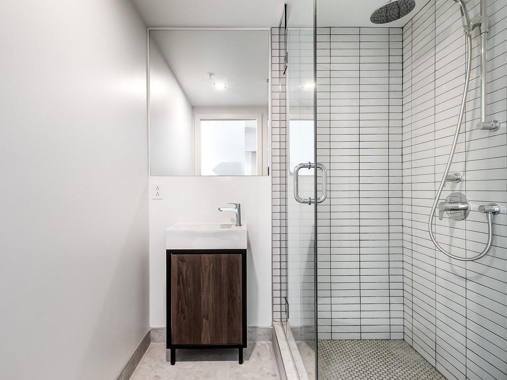 









1245


Rue De Bleury

, 4814,
Montréal (Ville-Marie),




QC
H3B0C2

