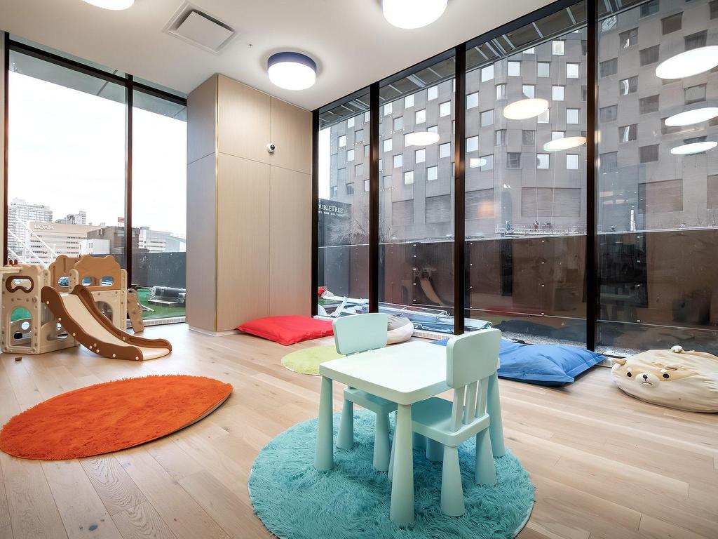 









1245


Rue De Bleury

, 4814,
Montréal (Ville-Marie),




QC
H3B0C2

