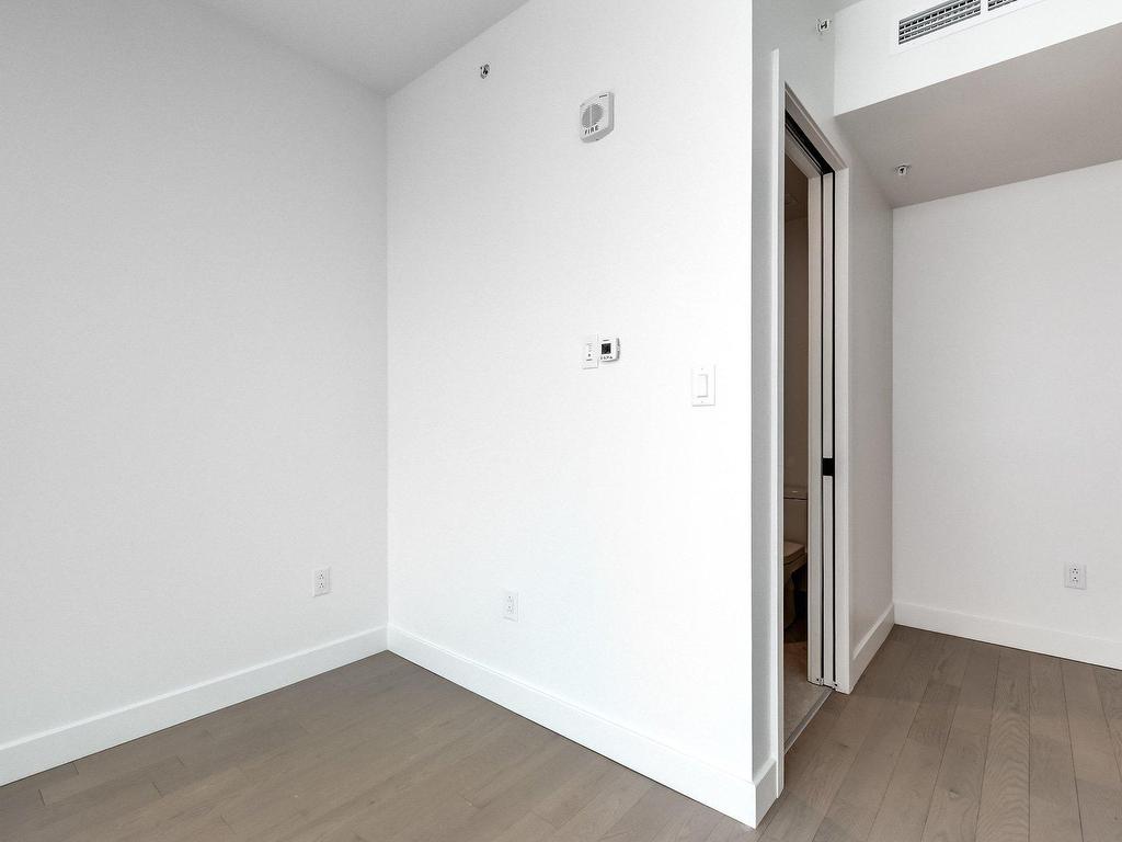 









1245


Rue De Bleury

, 4814,
Montréal (Ville-Marie),




QC
H3B0C2

