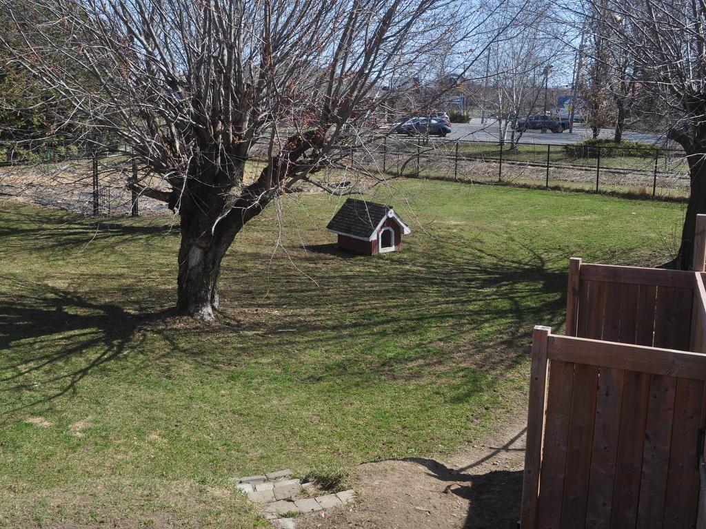 












Rue St-Paul

,
Farnham,







QC
J2N2L1

