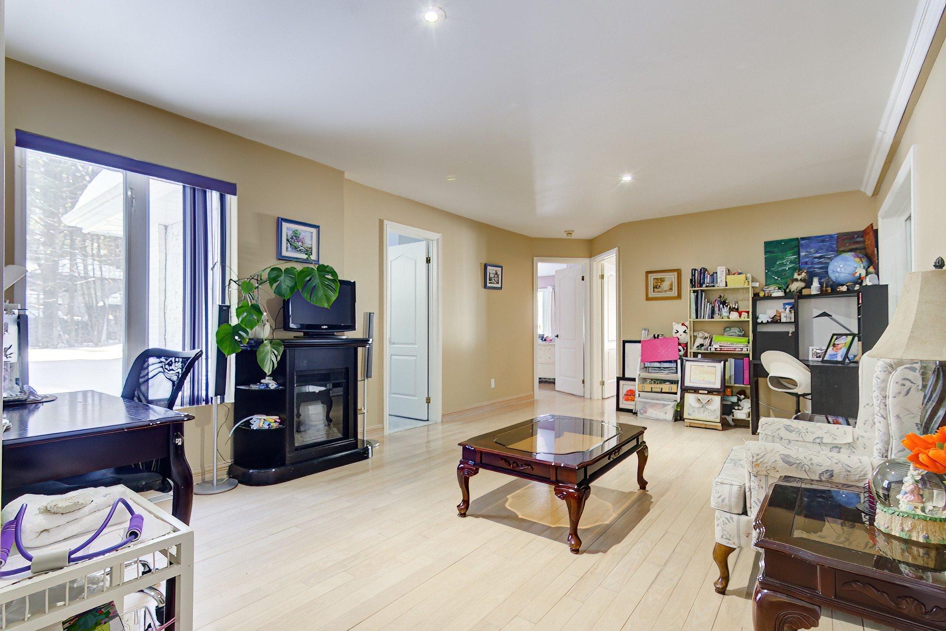 









87


Rg St-François

,
Lanoraie,




QC
J0K1E0

