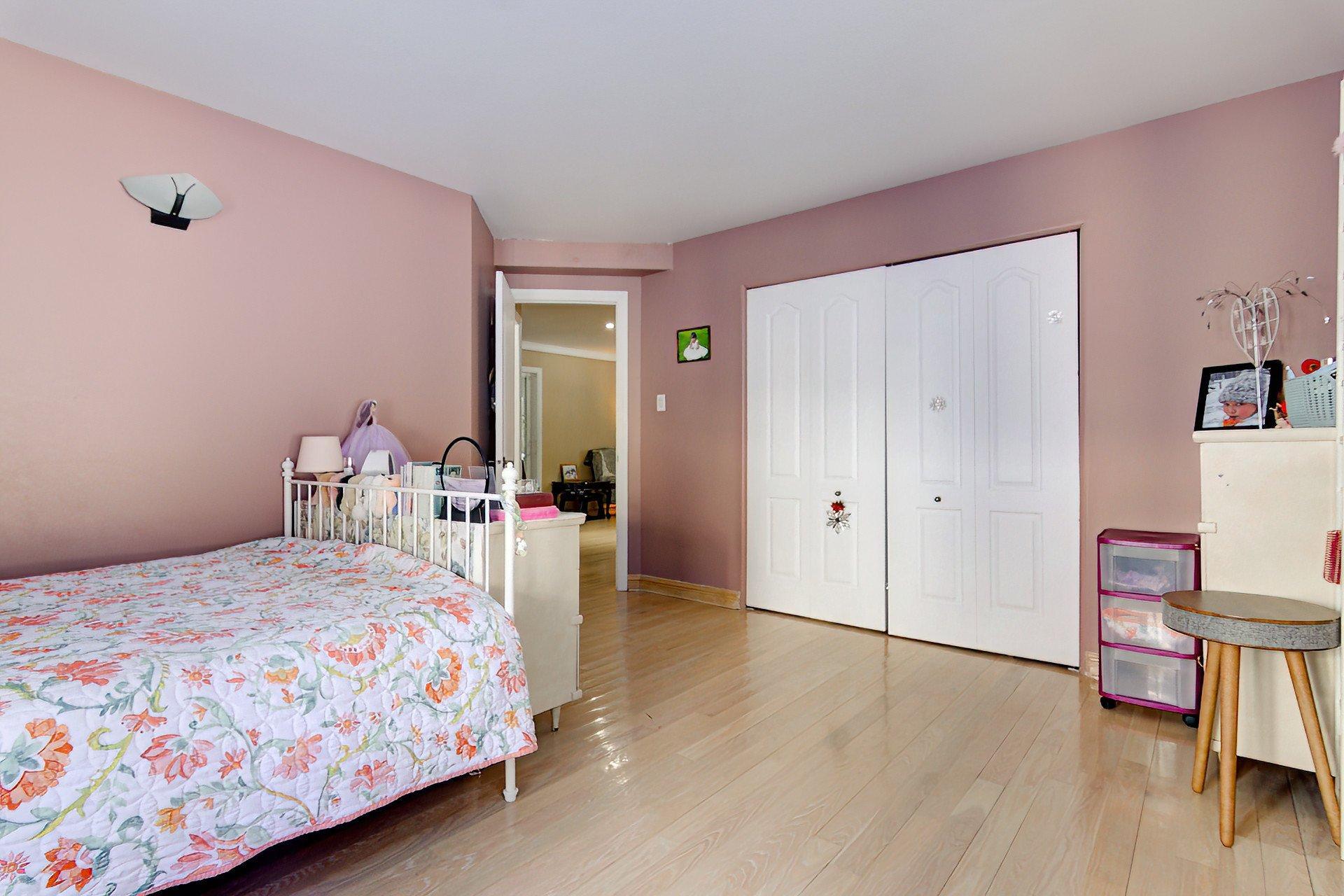 









87


Rg St-François

,
Lanoraie,




QC
J0K1E0


