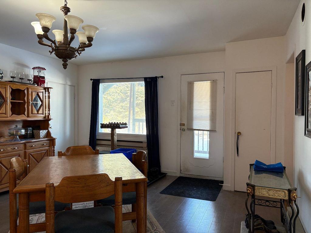 









3000

 - 3002


Ch. de Ste-Flore

,
Shawinigan,




QC
G9T1A3

