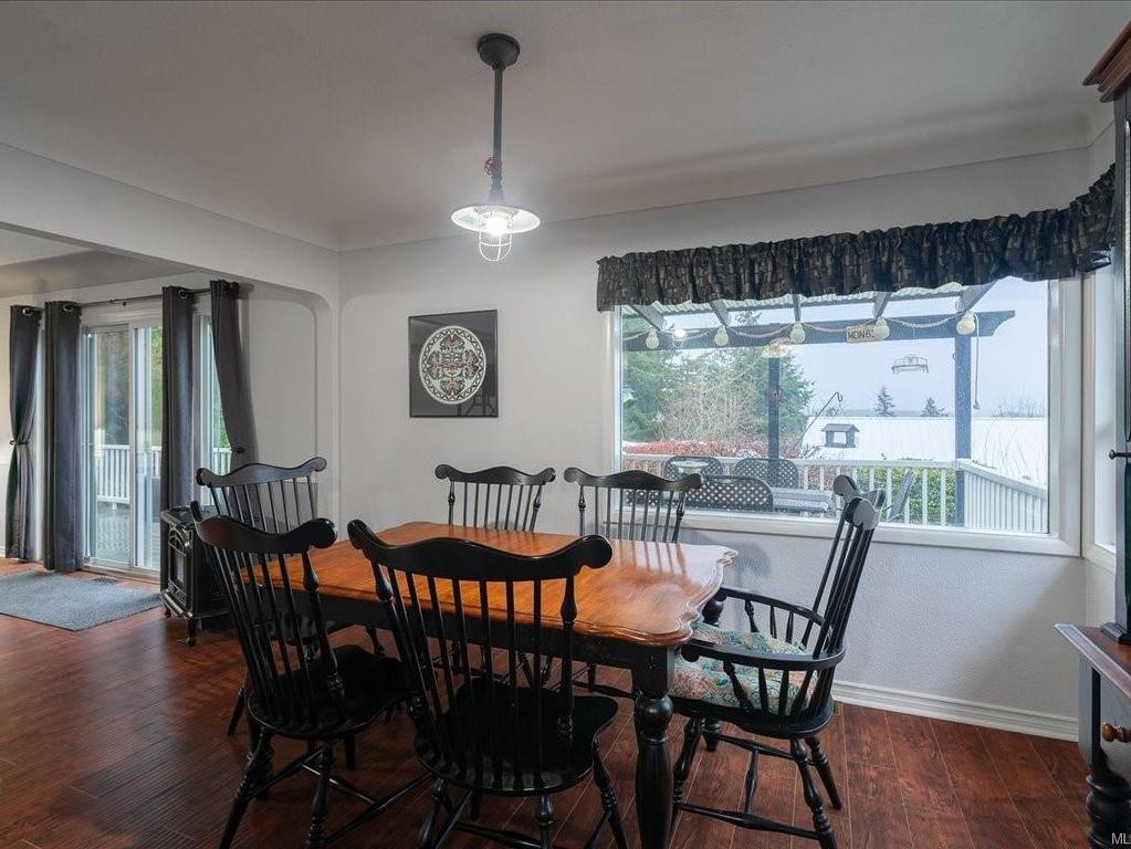 









3925


Porter

Rd,
Saltair,




BC
V9G 1Z2

