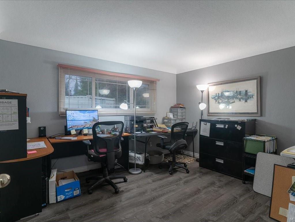 









3925


Porter

Rd,
Saltair,




BC
V9G 1Z2

