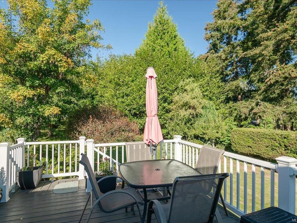 









3925


Porter

Rd,
Saltair,




BC
V9G 1Z2

