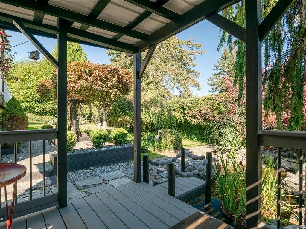 









3925


Porter

Rd,
Saltair,




BC
V9G 1Z2

