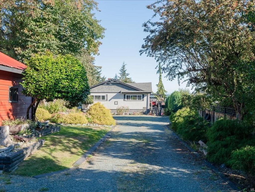 









3925


Porter

Rd,
Saltair,




BC
V9G 1Z2

