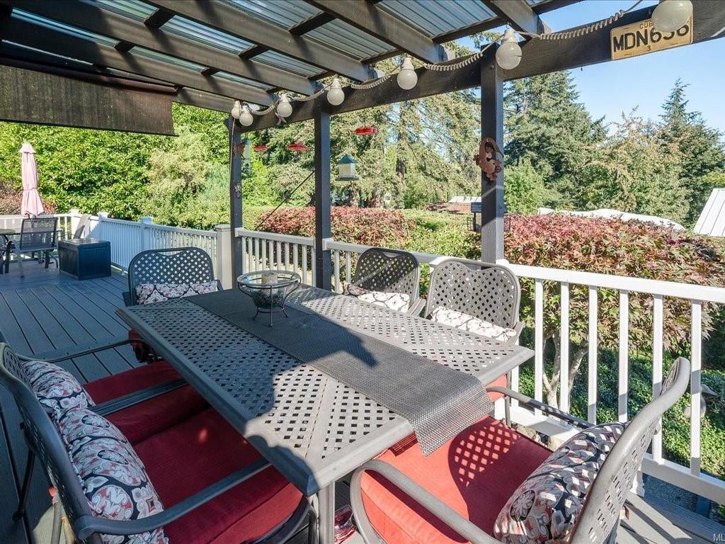 









3925


Porter

Rd,
Saltair,




BC
V9G 1Z2

