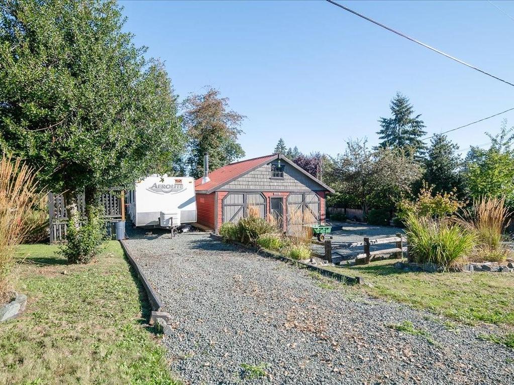 









3925


Porter

Rd,
Saltair,




BC
V9G 1Z2

