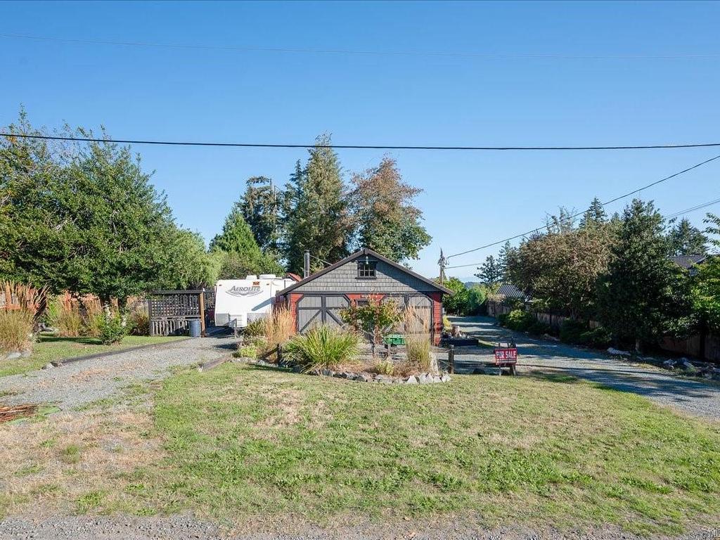









3925


Porter

Rd,
Saltair,




BC
V9G 1Z2

