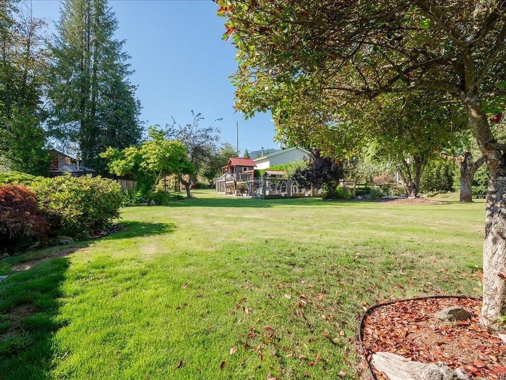 









3925


Porter

Rd,
Saltair,




BC
V9G 1Z2

