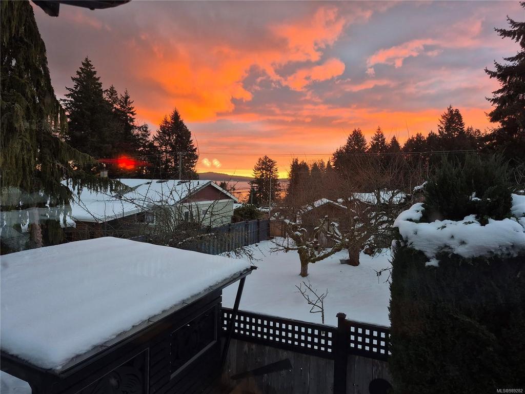 









3925


Porter

Rd,
Saltair,




BC
V9G 1Z2

