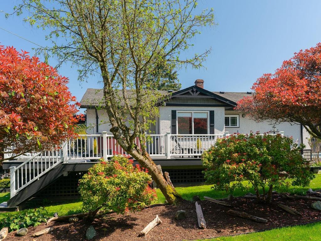 









3925


Porter

Rd,
Saltair,




BC
V9G 1Z2

