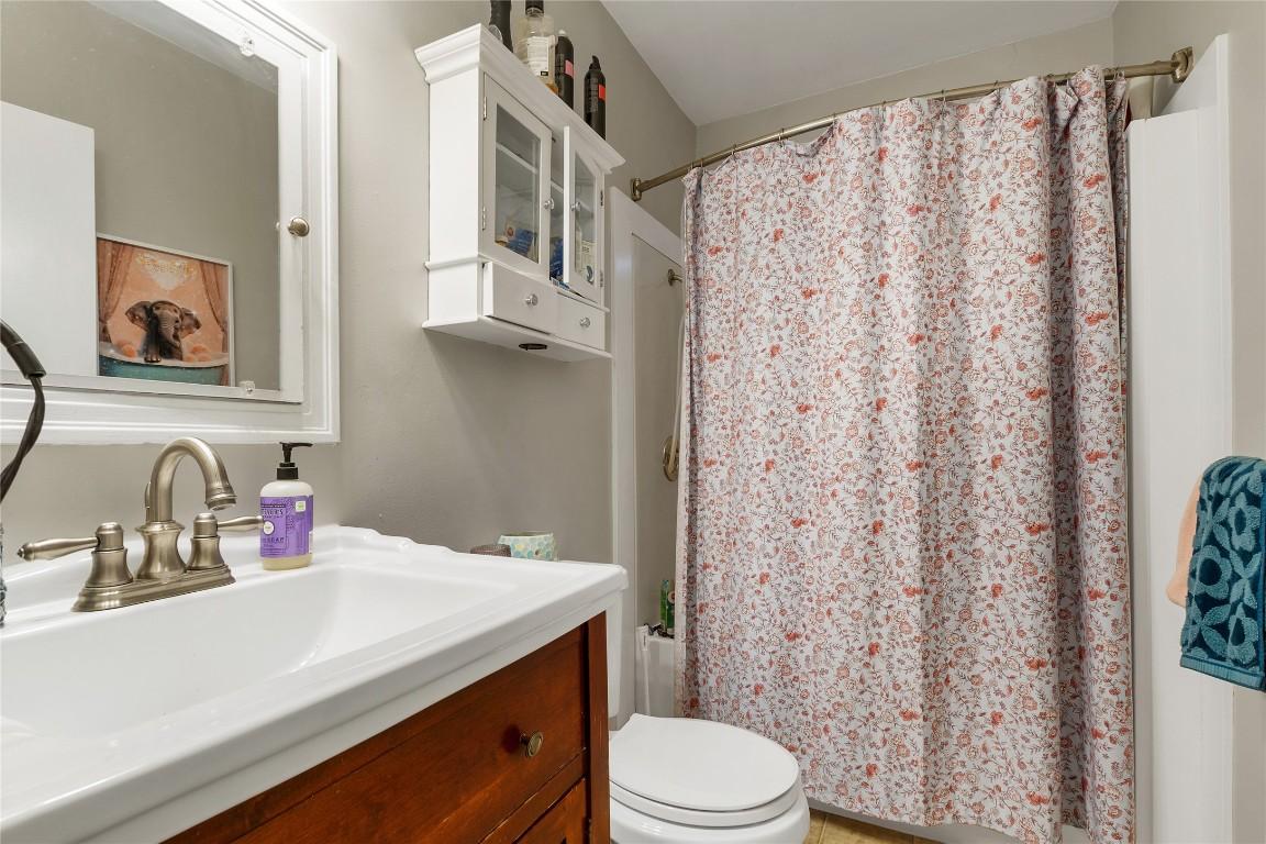 









3202/3204


20A

Street,
Vernon,




BC
V1T 4E9

