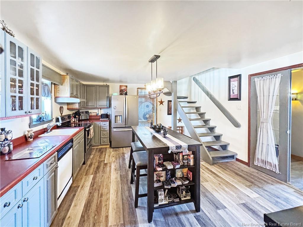 









935


Miller

,
Bathurst,




NB
E2A 2J5

