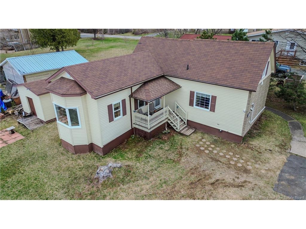 









935


Miller

,
Bathurst,




NB
E2A 2J5

