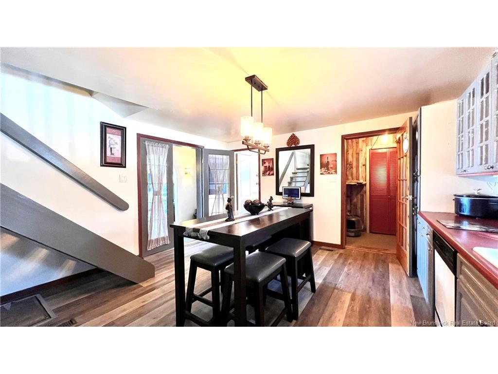 









935


Miller

,
Bathurst,




NB
E2A 2J5

