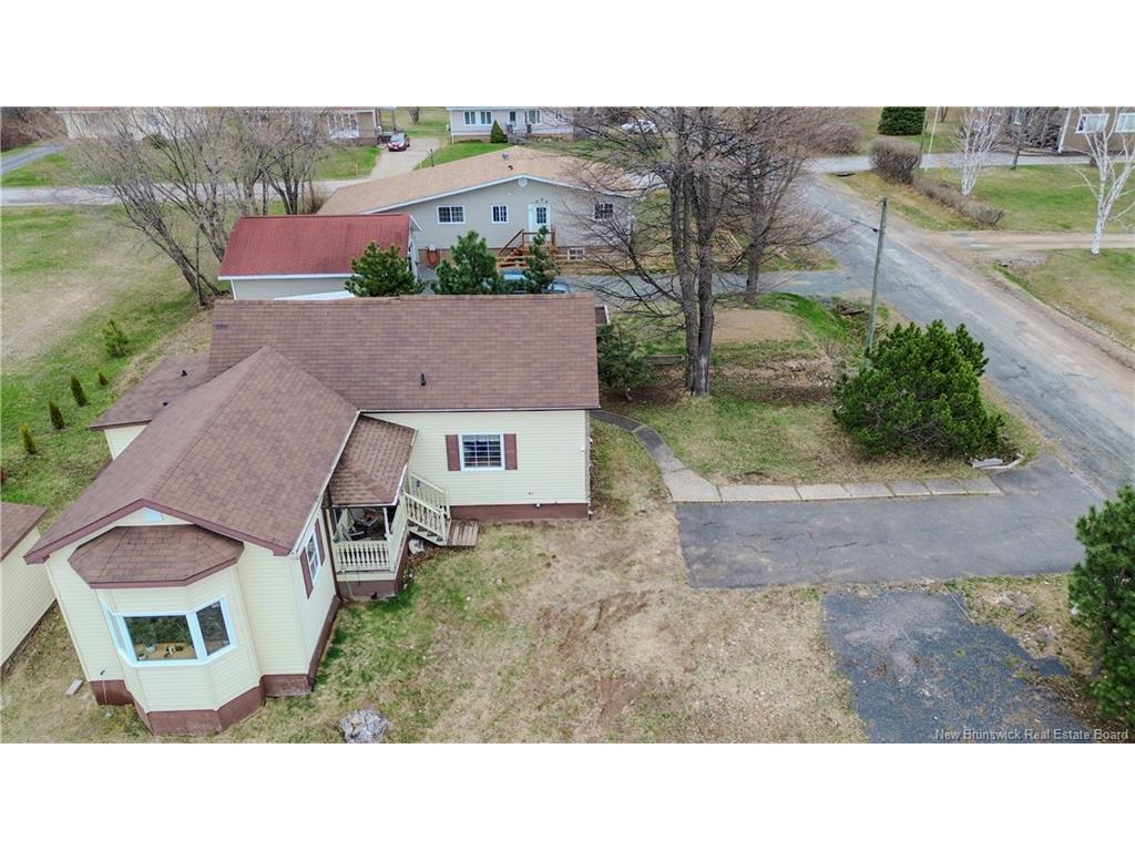 









935


Miller

,
Bathurst,




NB
E2A 2J5

