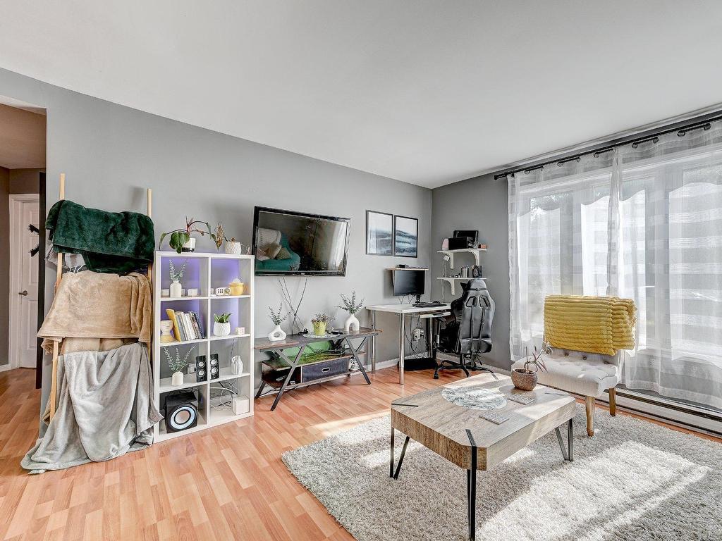 









3


Rue Ouellette

,
Saint-Constant,




QC
J5A1K7


