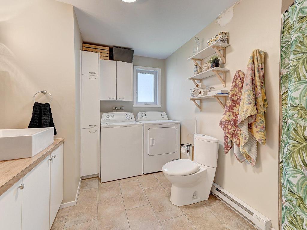 









3


Rue Ouellette

,
Saint-Constant,




QC
J5A1K7

