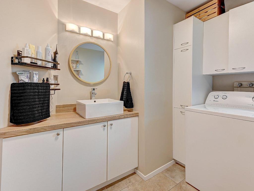 









3


Rue Ouellette

,
Saint-Constant,




QC
J5A1K7


