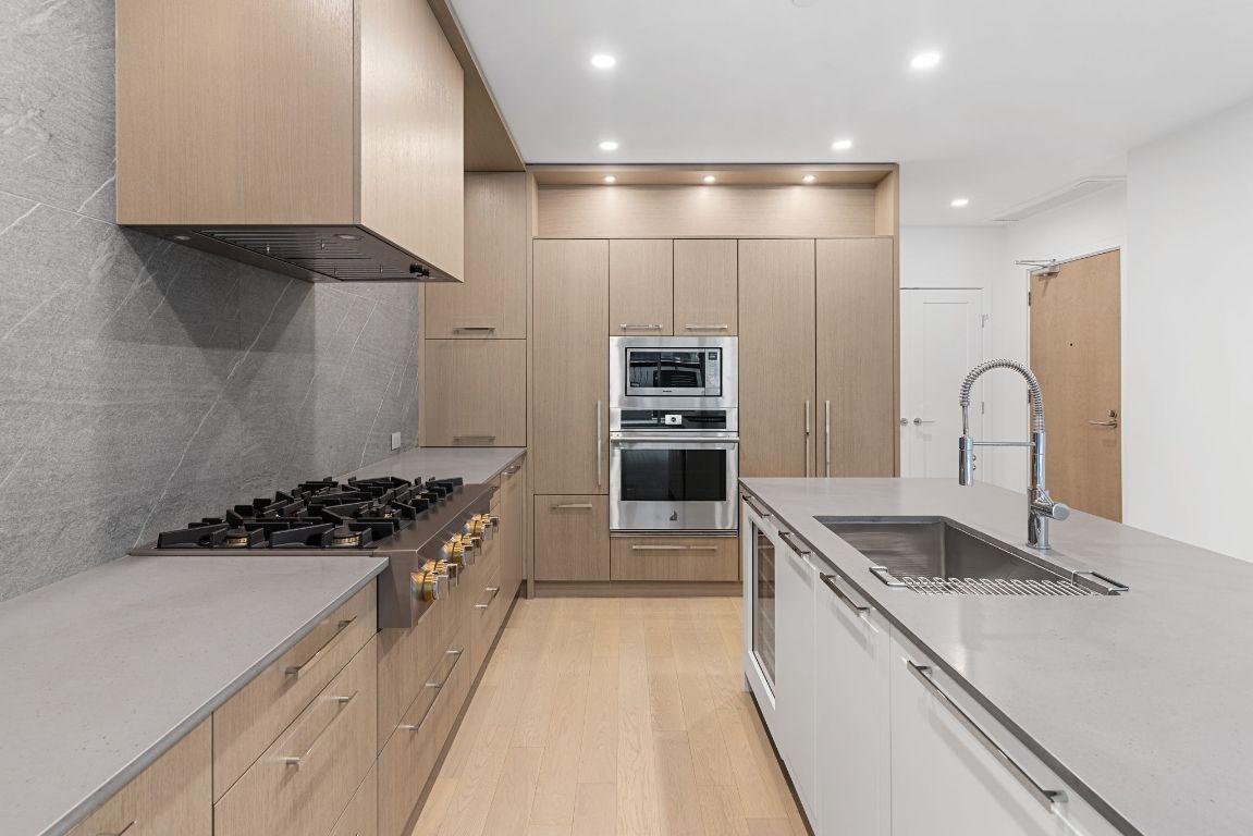 









3409


Lakeshore

Road, 209,
Kelowna,




BC
V1W 0G6

