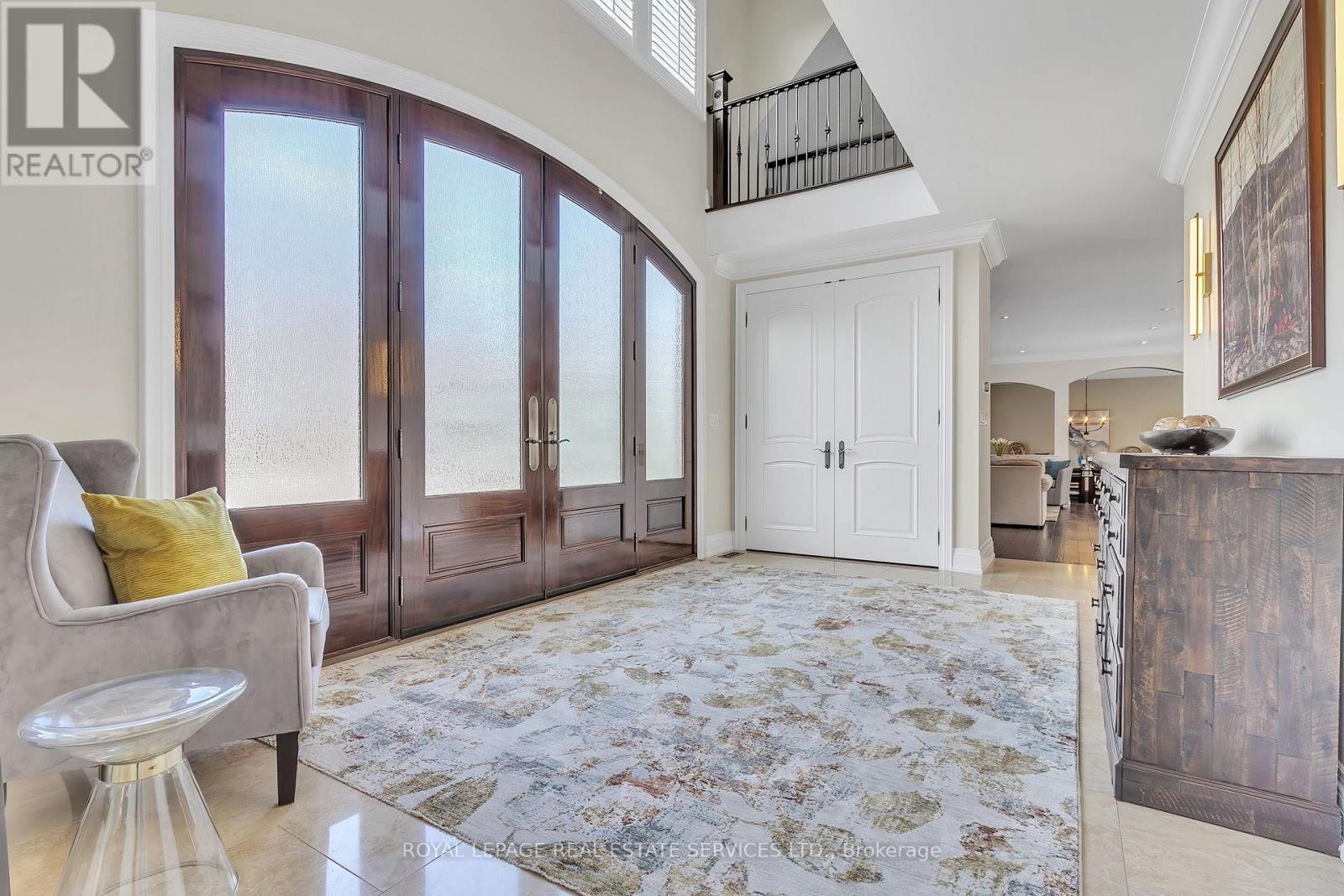 












384 REBECCA STREET

,
Oakville,




Ontario
L6K1K6

