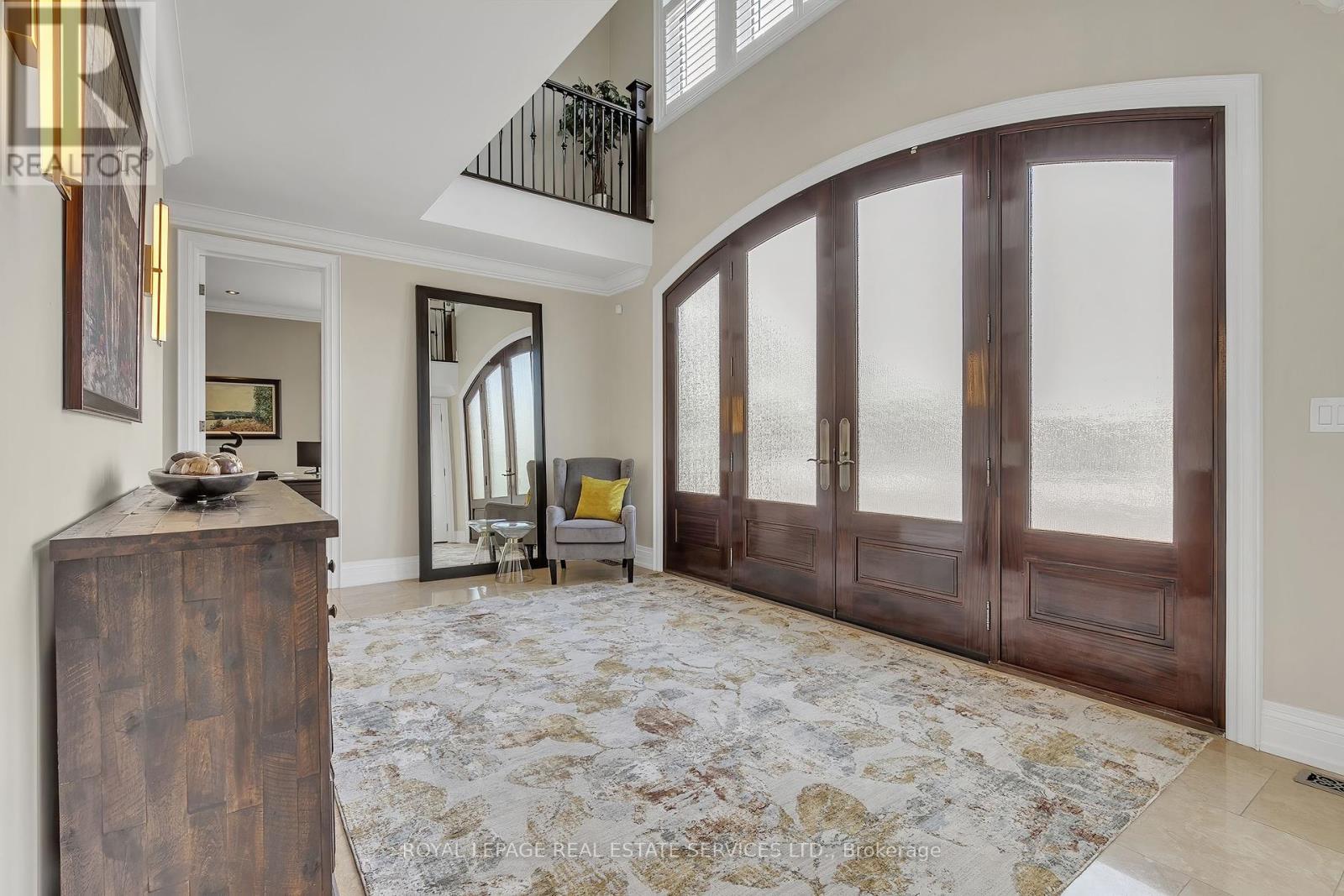 












384 REBECCA STREET

,
Oakville,




Ontario
L6K1K6

