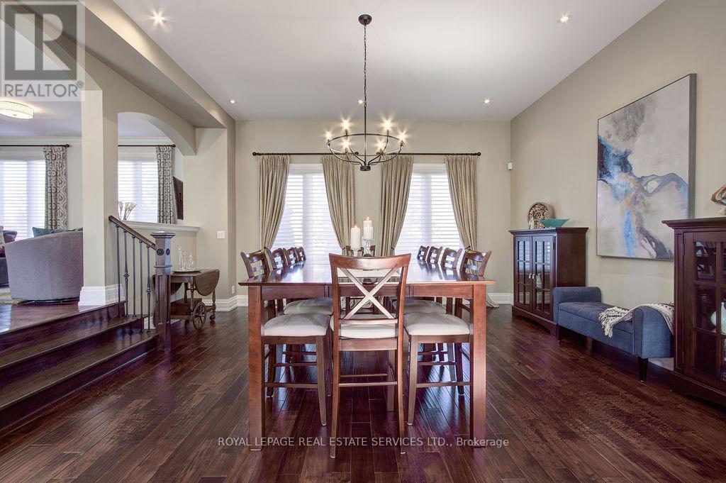 












384 REBECCA STREET

,
Oakville,




Ontario
L6K1K6

