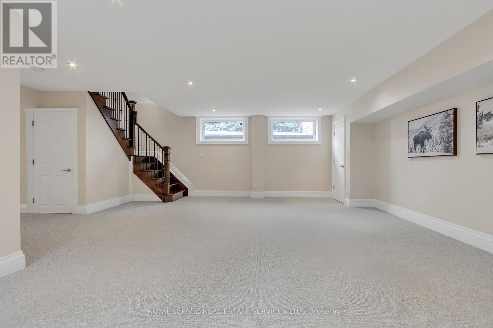 












384 REBECCA STREET

,
Oakville,




Ontario
L6K1K6

