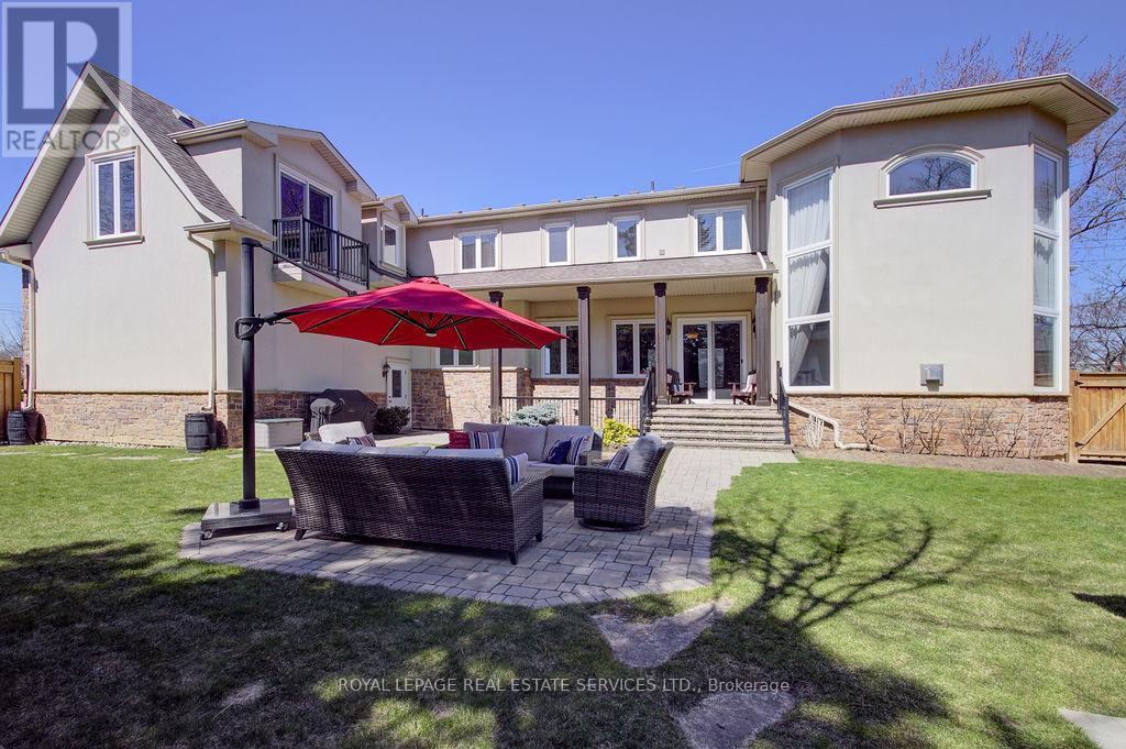 












384 REBECCA STREET

,
Oakville,




Ontario
L6K1K6

