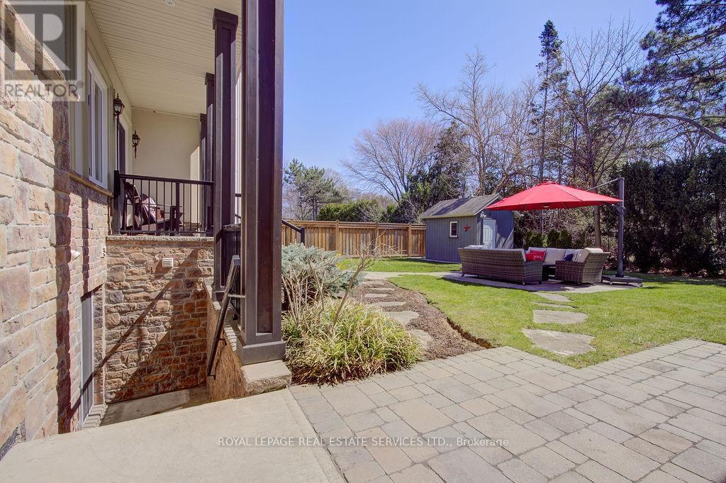 












384 REBECCA STREET

,
Oakville,




Ontario
L6K1K6

