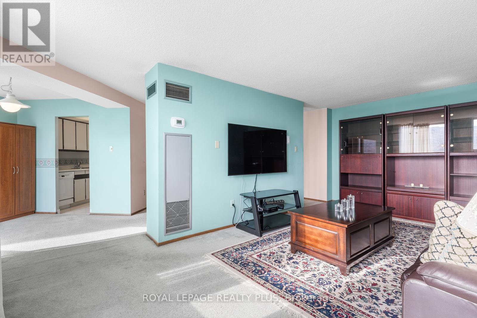 












1002 - 3650 KANEFF CRESCENT

,
Mississauga,




Ontario
L5A4A1

