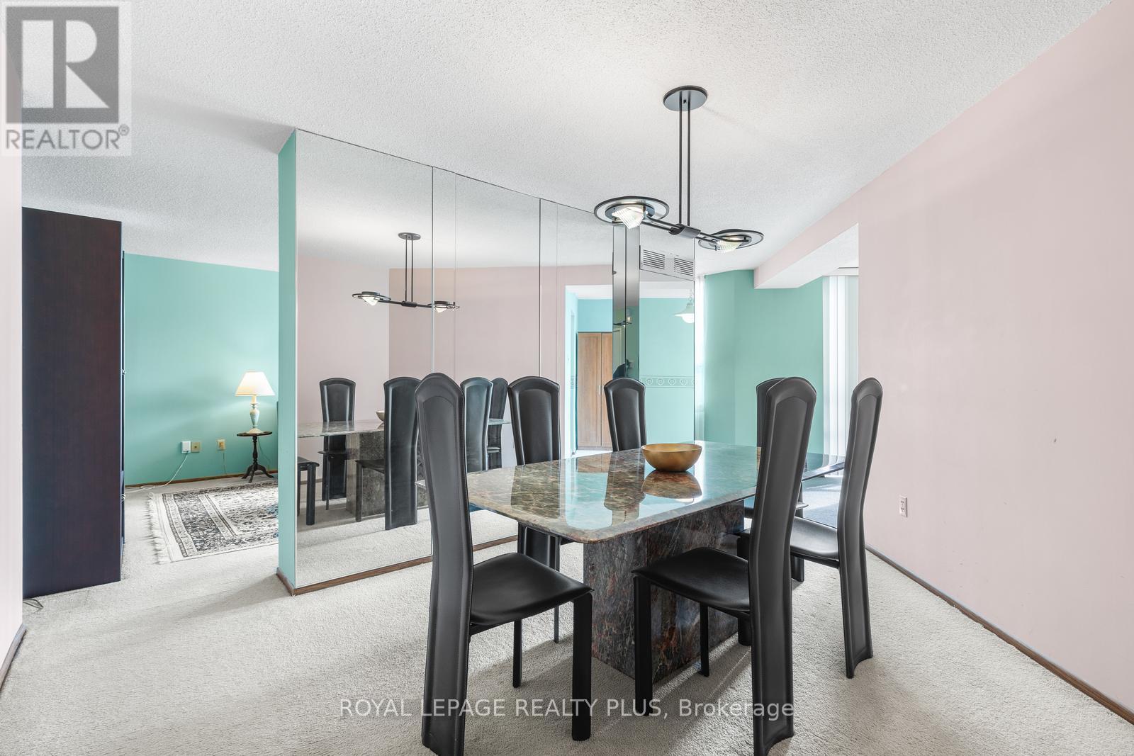 












1002 - 3650 KANEFF CRESCENT

,
Mississauga,




Ontario
L5A4A1

