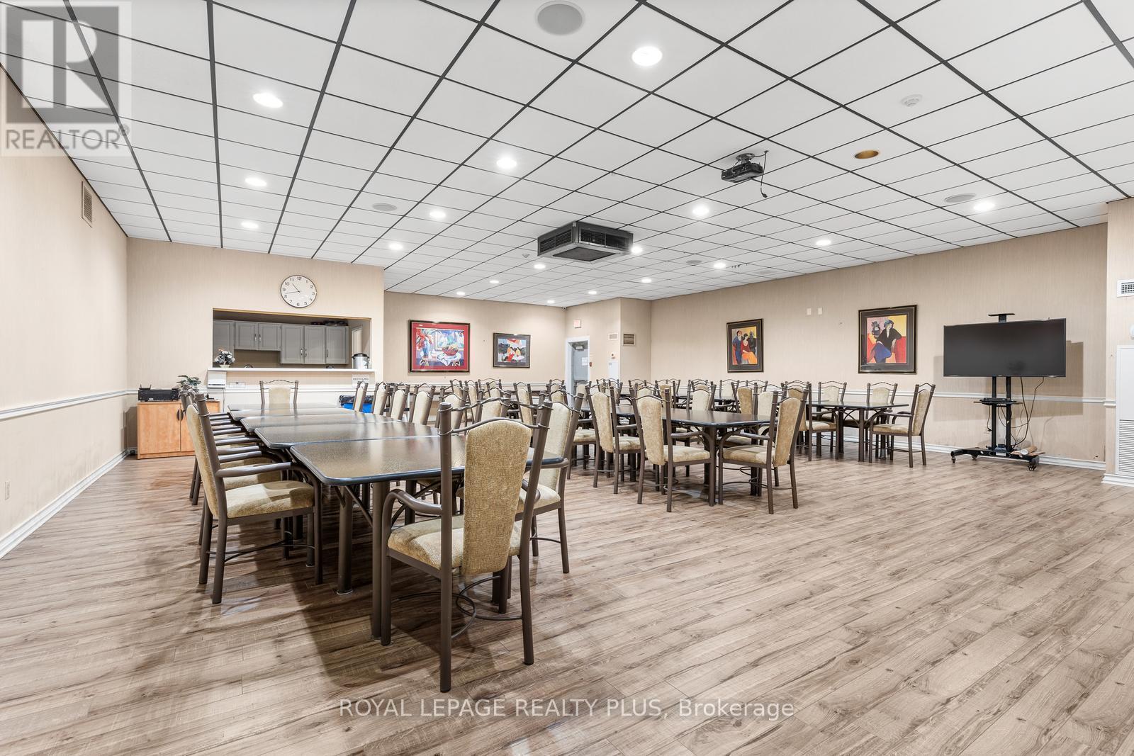 












1002 - 3650 KANEFF CRESCENT

,
Mississauga,




Ontario
L5A4A1

