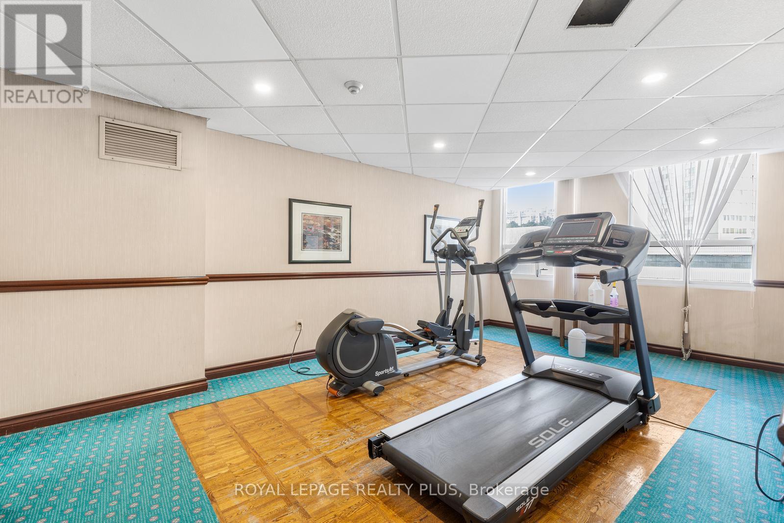 












1002 - 3650 KANEFF CRESCENT

,
Mississauga,




Ontario
L5A4A1

