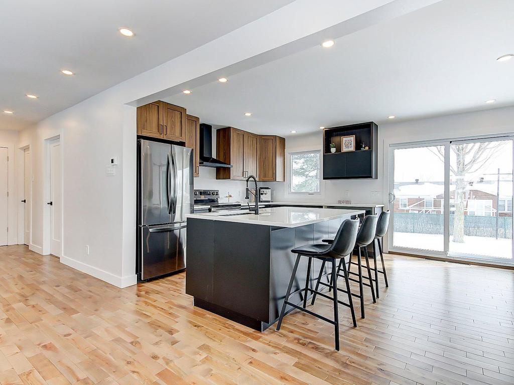









51


Rue Bourassa

,
Granby,




QC
J2G6N1

