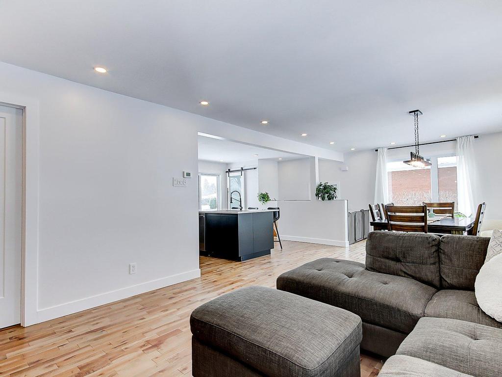 









51


Rue Bourassa

,
Granby,




QC
J2G6N1

