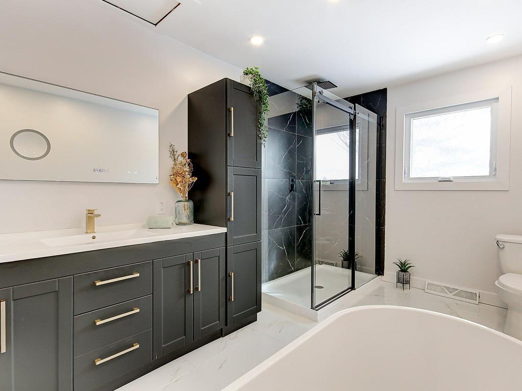 









51


Rue Bourassa

,
Granby,




QC
J2G6N1

