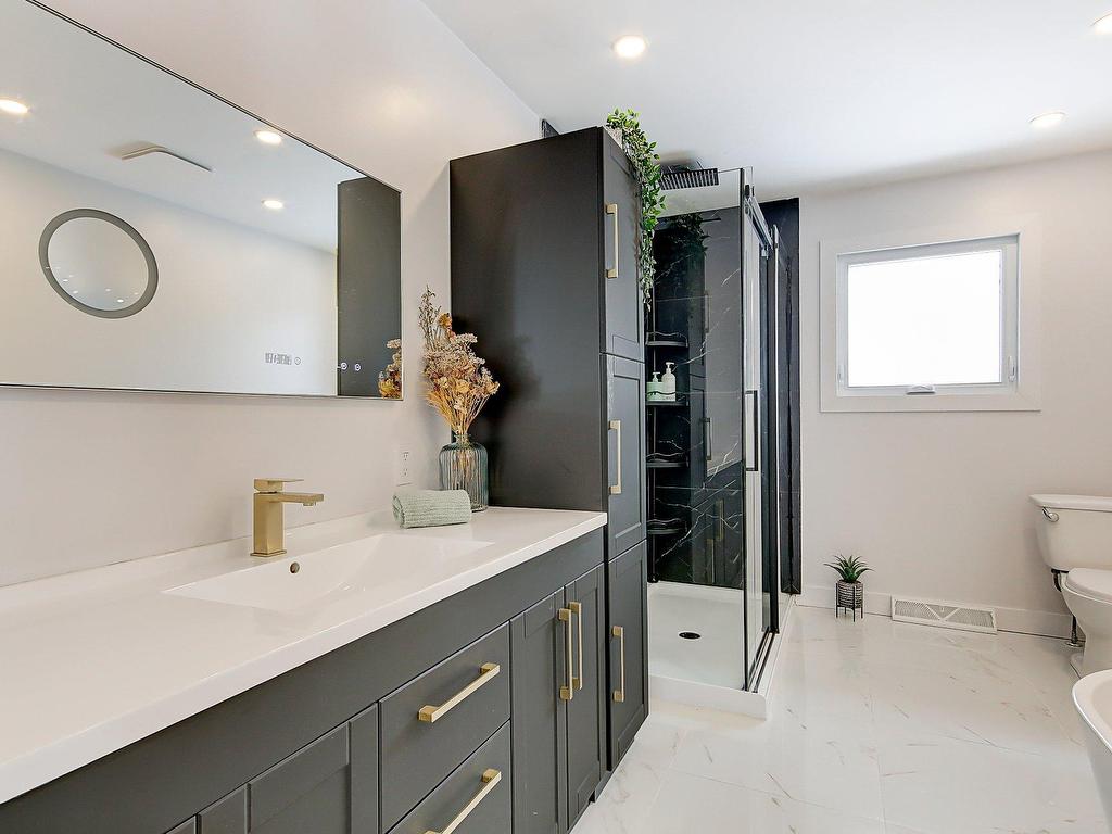 









51


Rue Bourassa

,
Granby,




QC
J2G6N1


