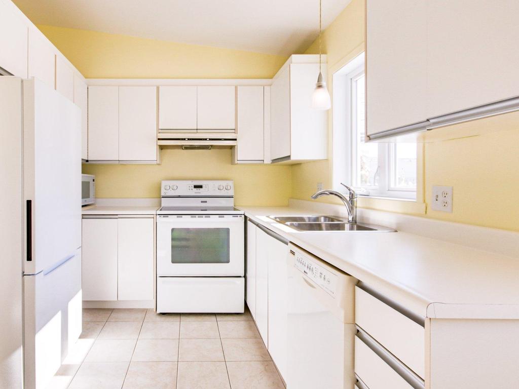 









5283


Boul. des Chenaux

,
Trois-Rivières,




QC
G8Y5J6

