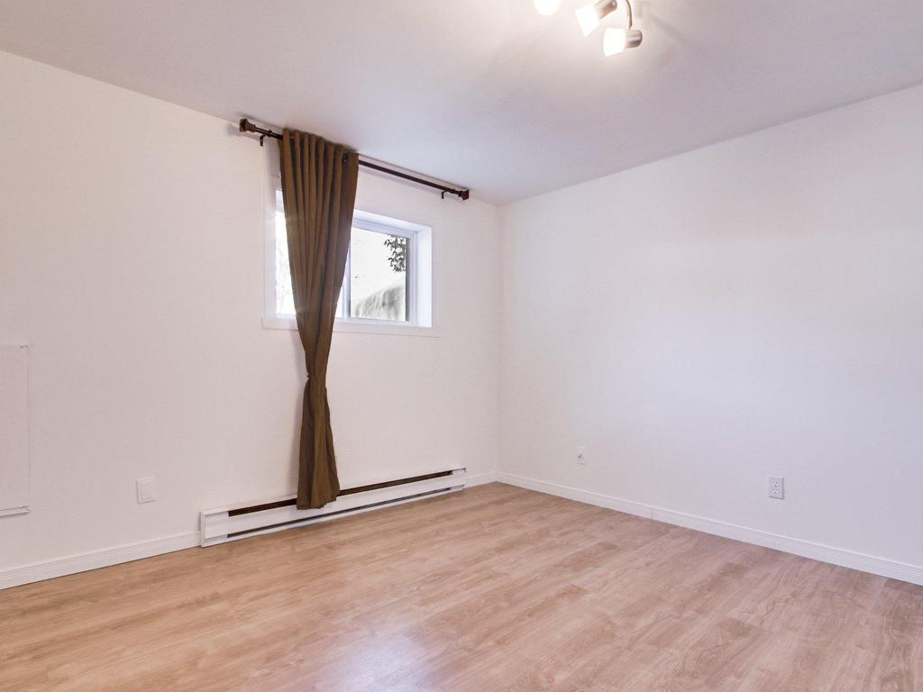 









5283


Boul. des Chenaux

,
Trois-Rivières,




QC
G8Y5J6


