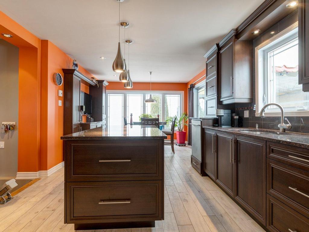 









332


Rue Desmarais

,
Varennes,




QC
J3X1M4

