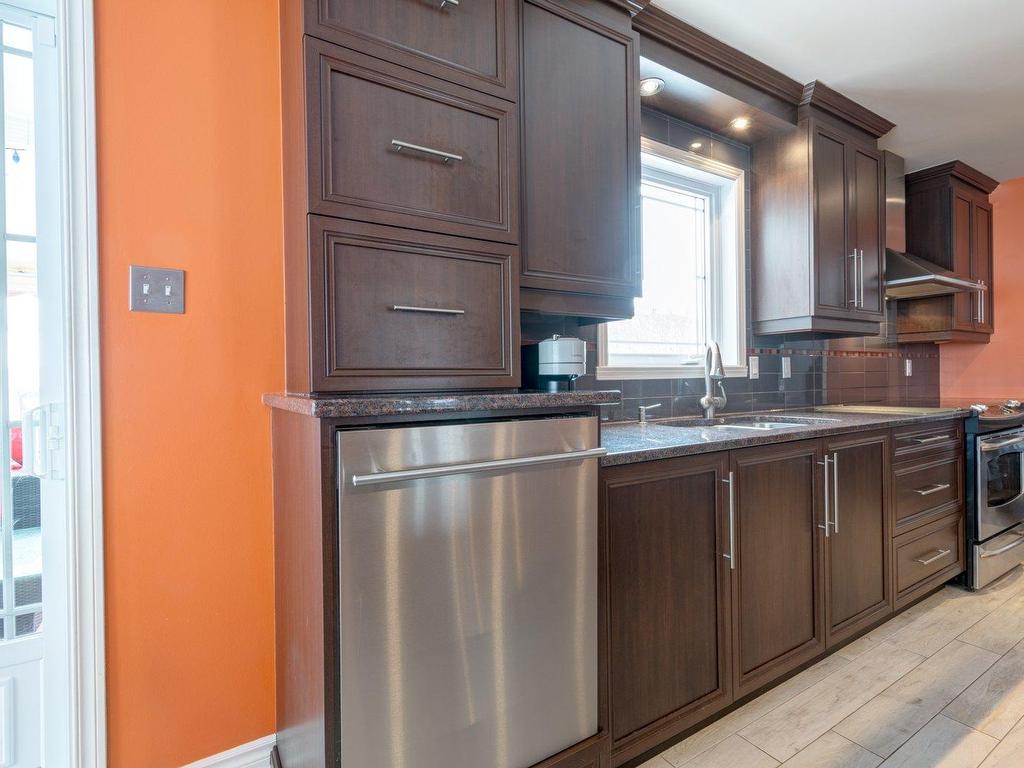 









332


Rue Desmarais

,
Varennes,




QC
J3X1M4


