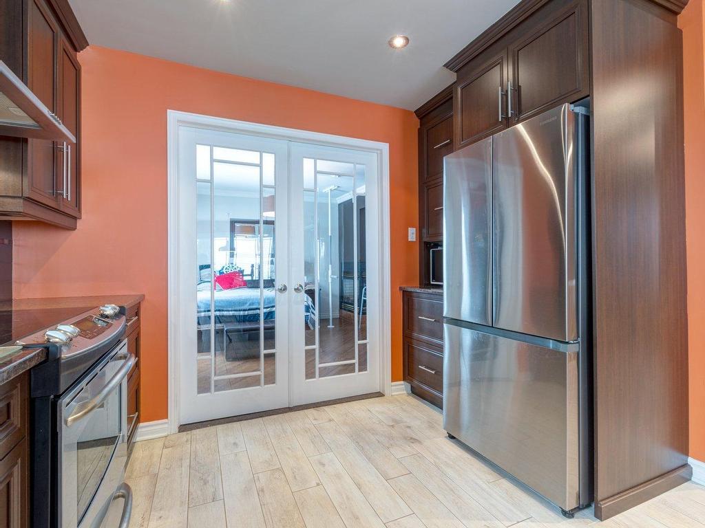 









332


Rue Desmarais

,
Varennes,




QC
J3X1M4

