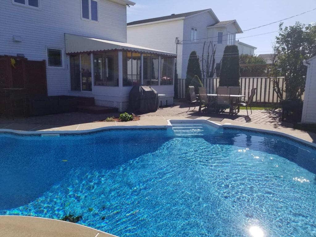 









332


Rue Desmarais

,
Varennes,




QC
J3X1M4

