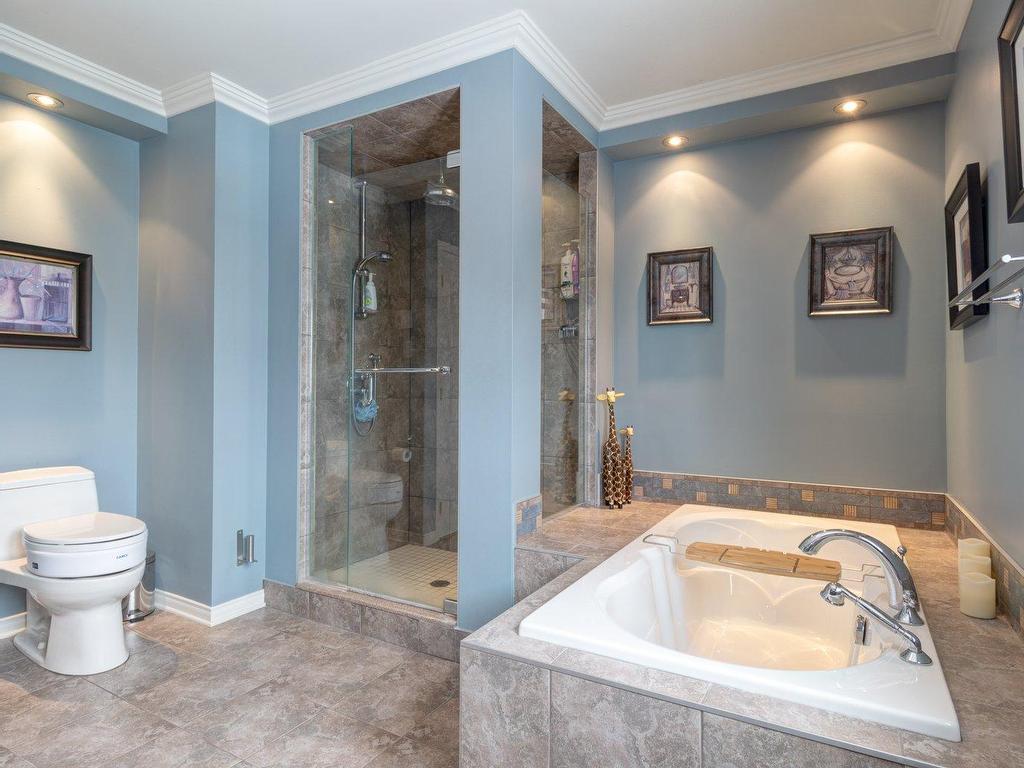 









332


Rue Desmarais

,
Varennes,




QC
J3X1M4

