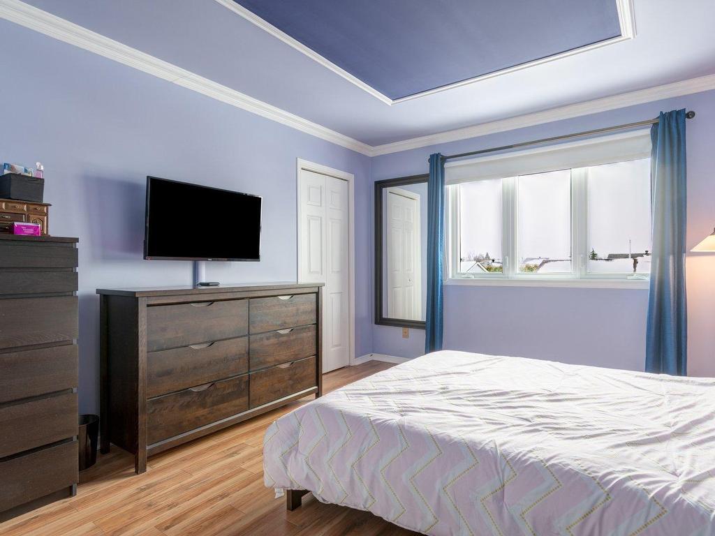 









332


Rue Desmarais

,
Varennes,




QC
J3X1M4

